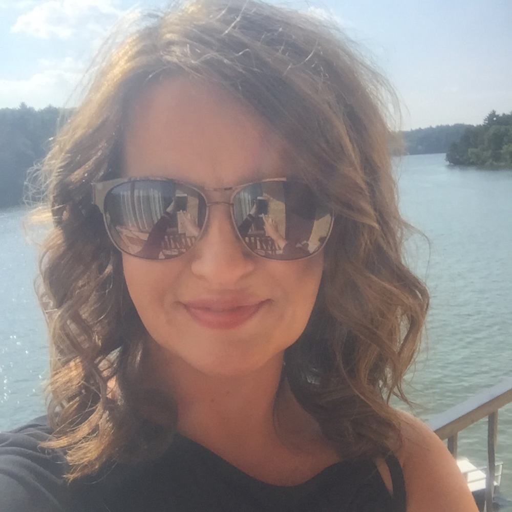 Meet your Posher, Lisa